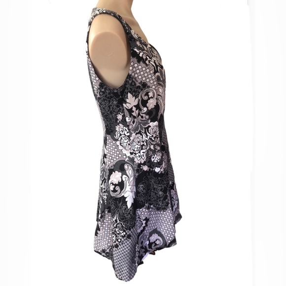 🌿 CUE 🌿 sleeveless floral fit and flare dress size 12 - Picture 2 of 10